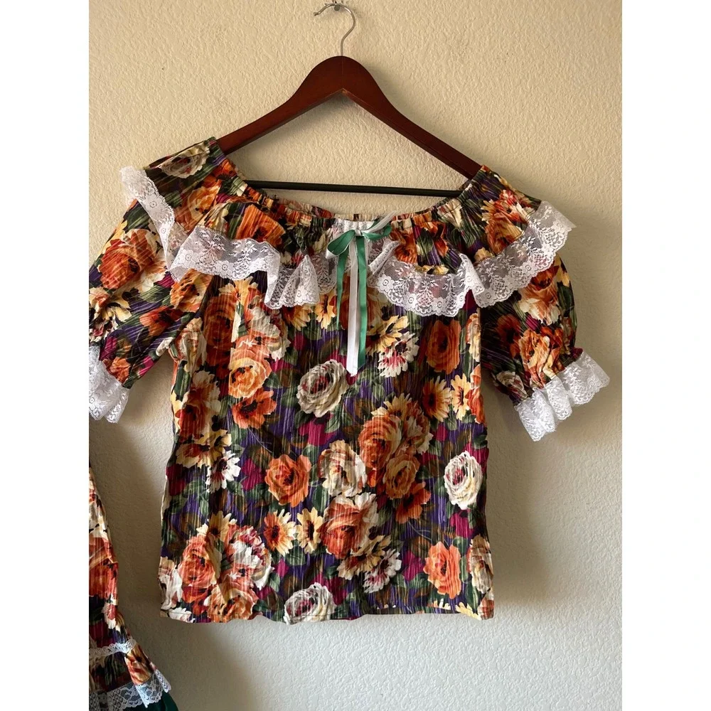 Vintage Floral Cottagecore Two Piece Set Lace Trim Skirt and Top size large